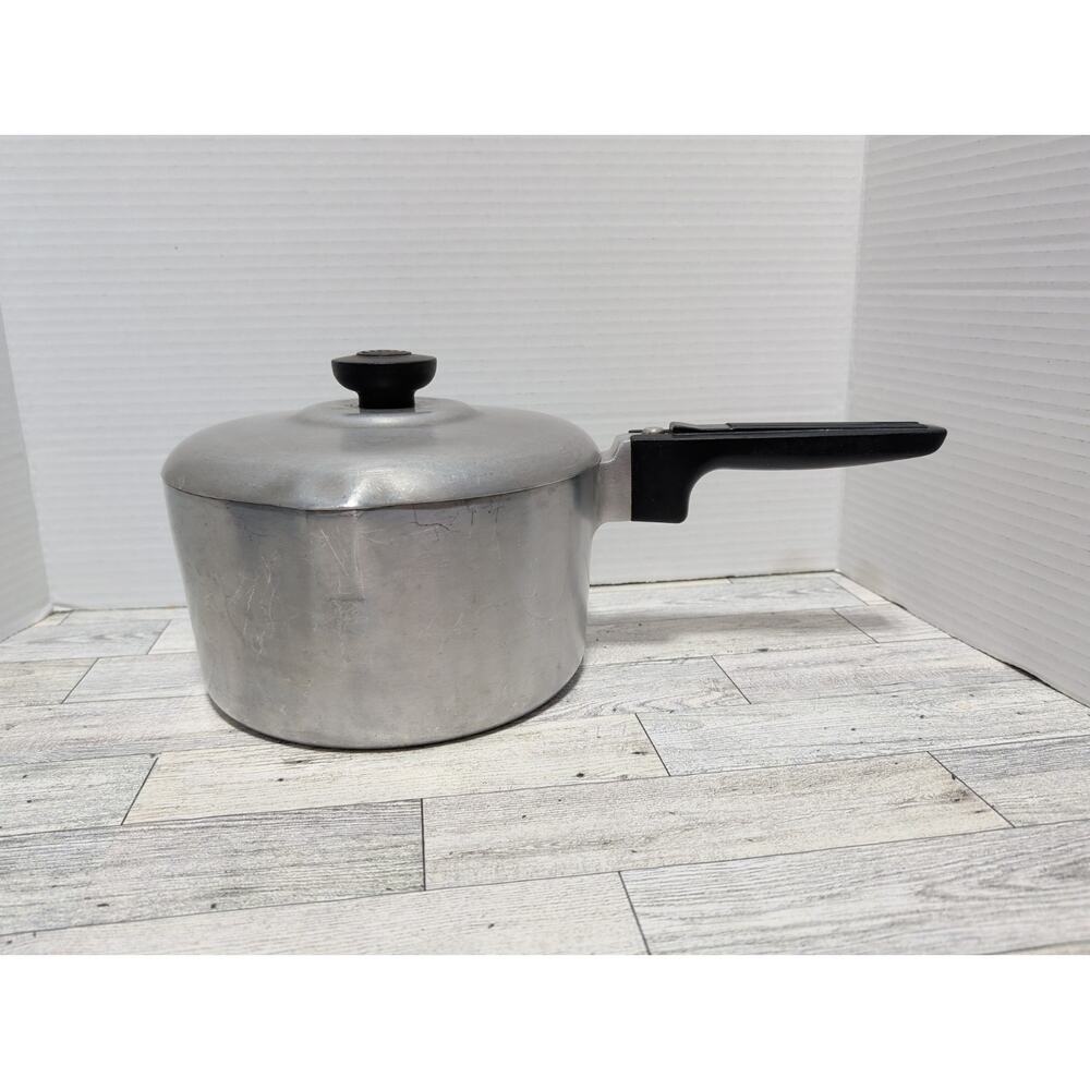 Wagner Ware Magnalite GHC 3 Qt Saucepan Pot 4683 W/ Lid Double Spout Aluminum